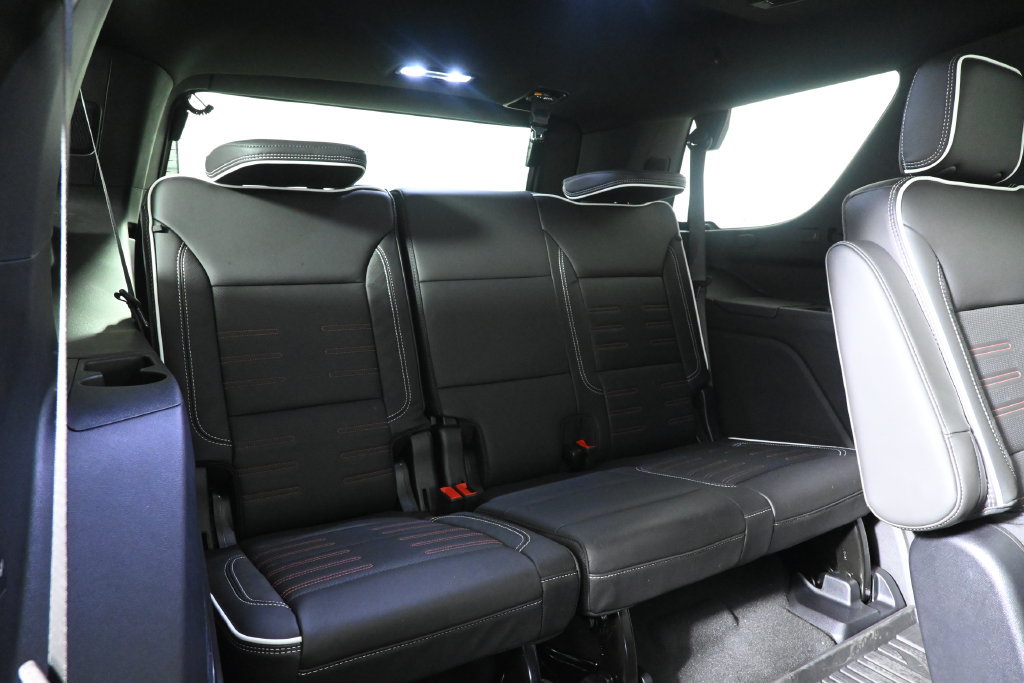 Used 2025 GMC Yukon AT4 Ultimate w/ LPO, Floor Liner Package AWD/4WD image 32