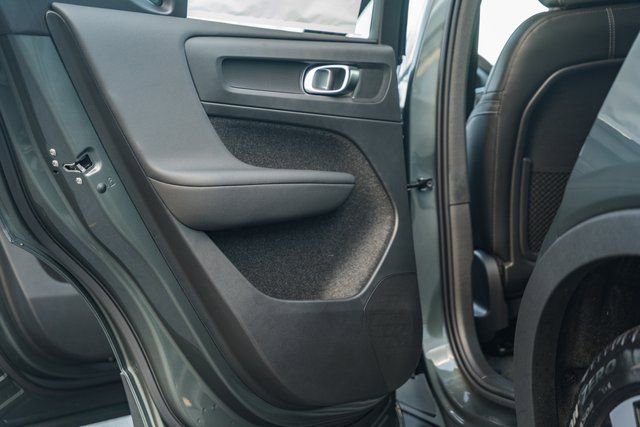 New 2026 Volvo XC40 B5 Ultra w/ Protection Package Premier image 37