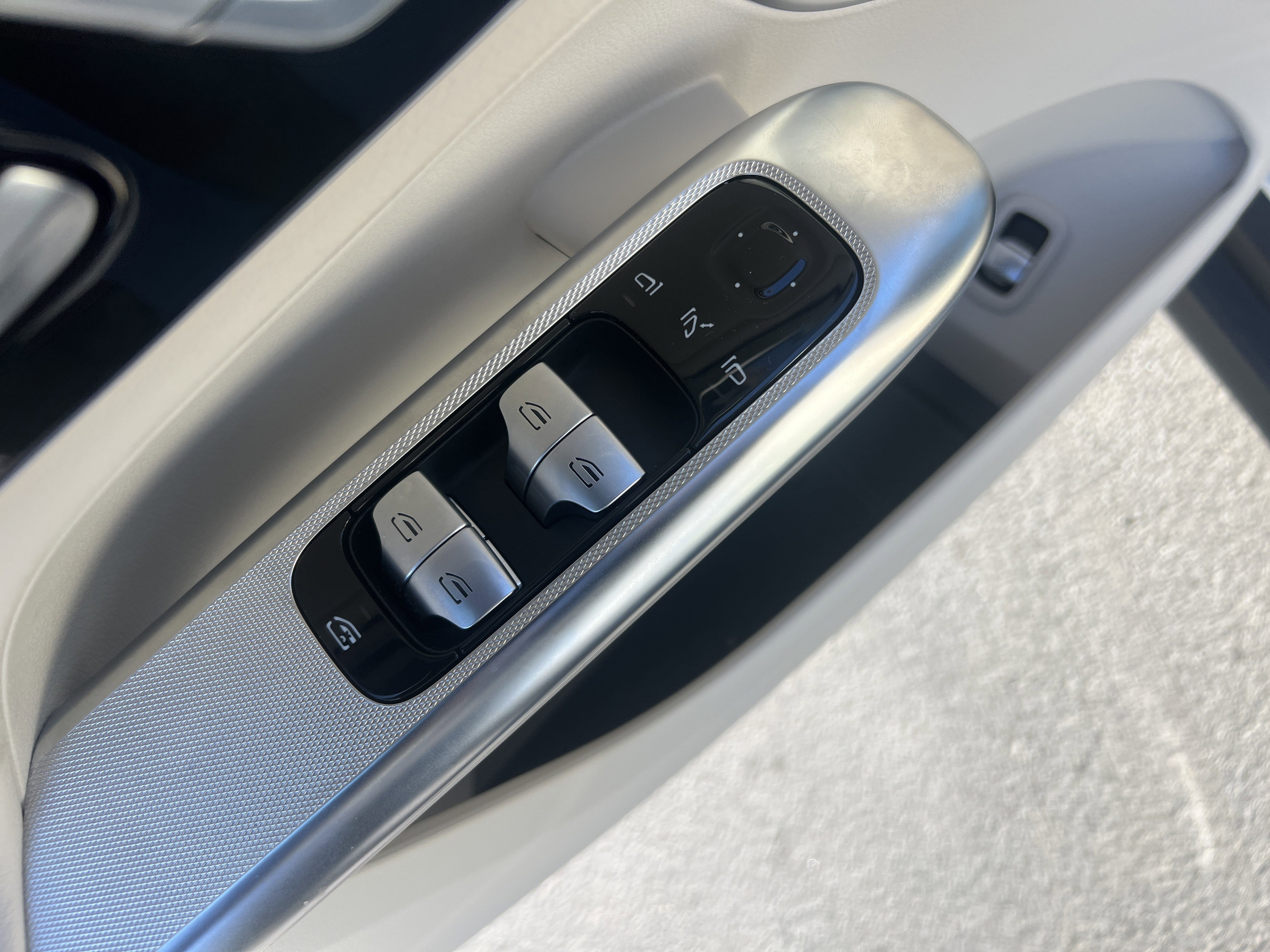 Certified 2024 Mercedes-Benz GLC 300 4MATIC image 15