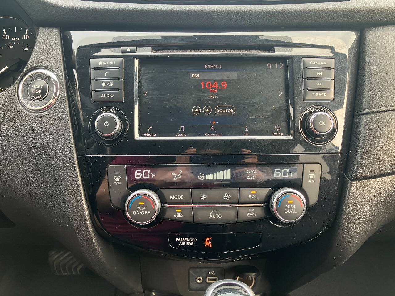 Used 2020 Nissan Rogue SV FWD image 19
