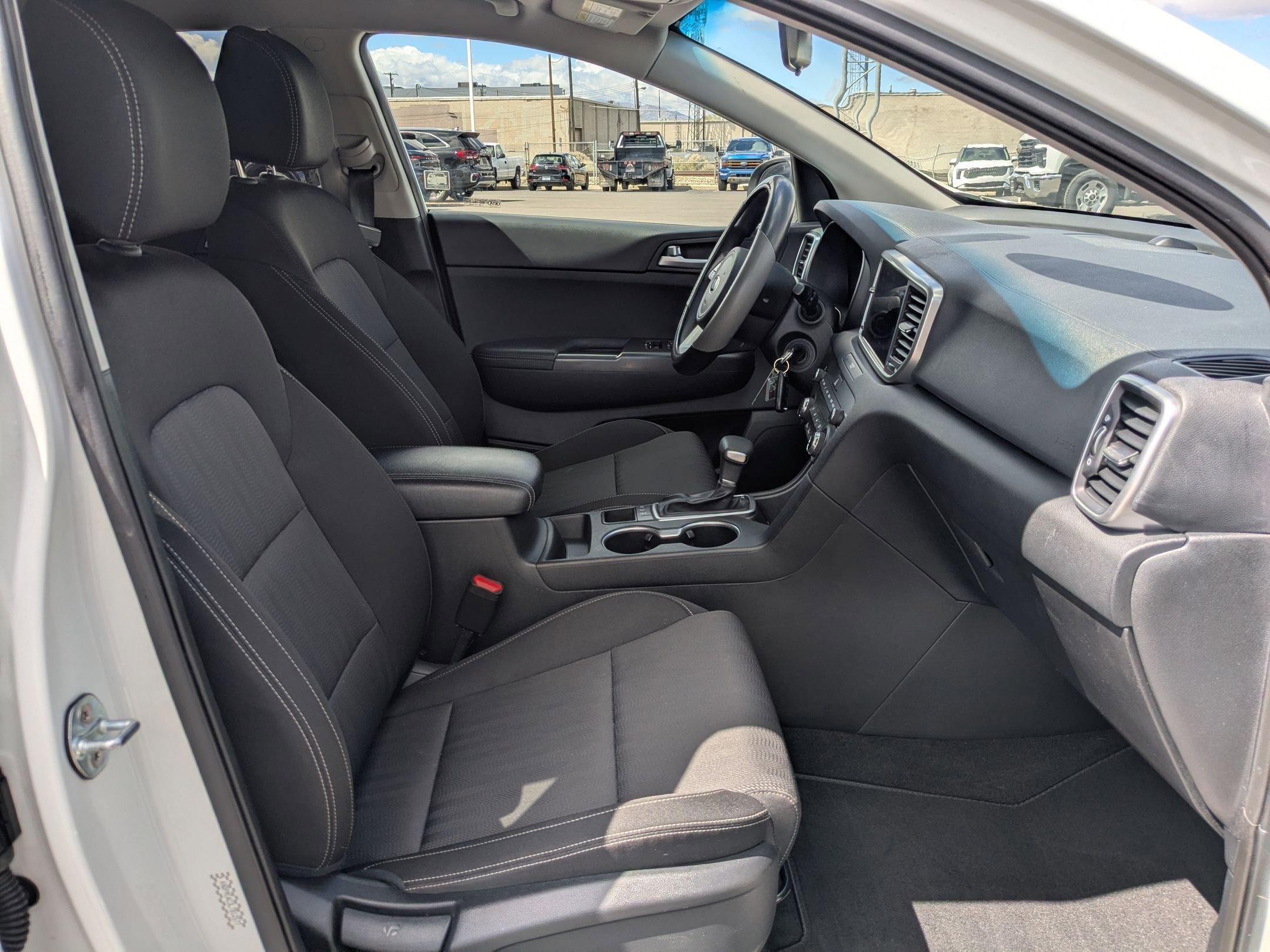 Used 2020 Kia Sportage LX image 26