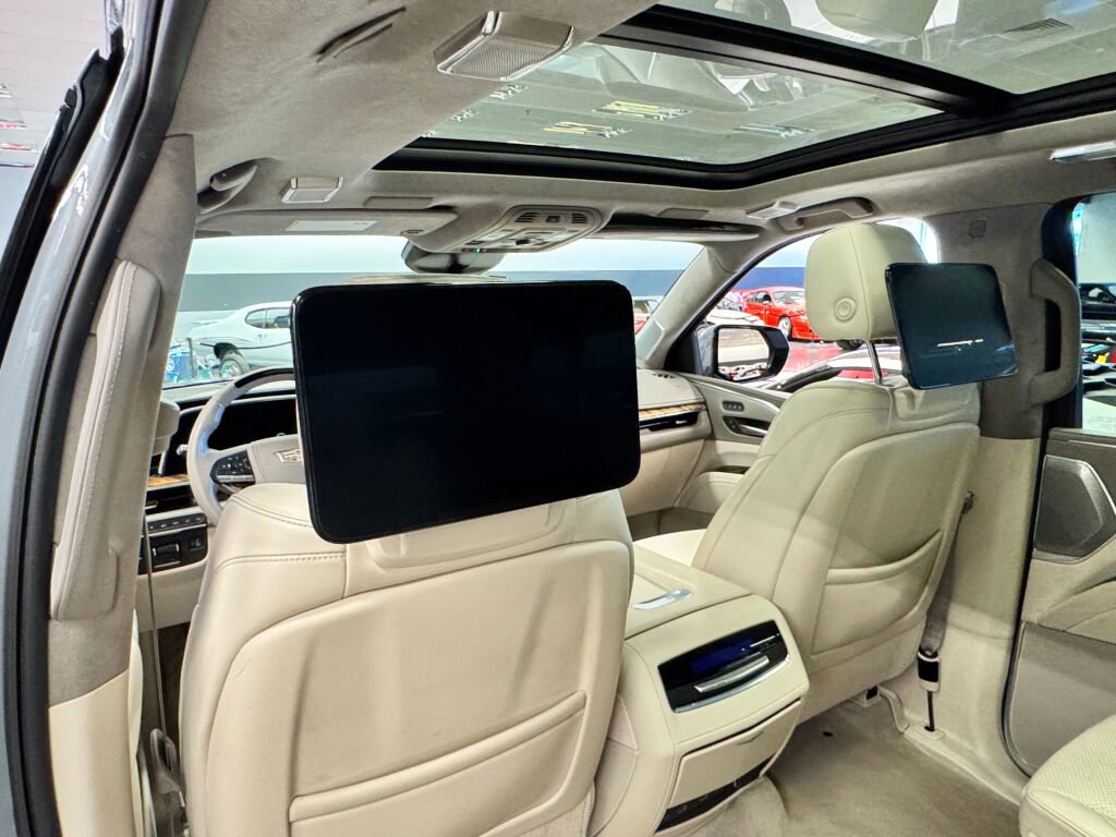 Used 2021 Cadillac Escalade ESV Sport Platinum image 12
