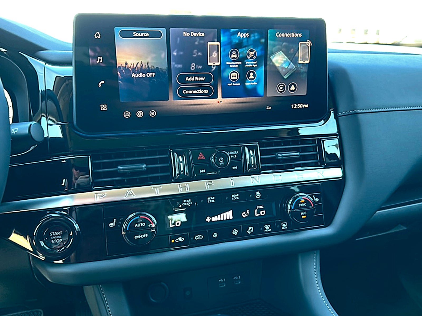 New 2026 Nissan Pathfinder SL w/ SL Premium Package FWD image 23