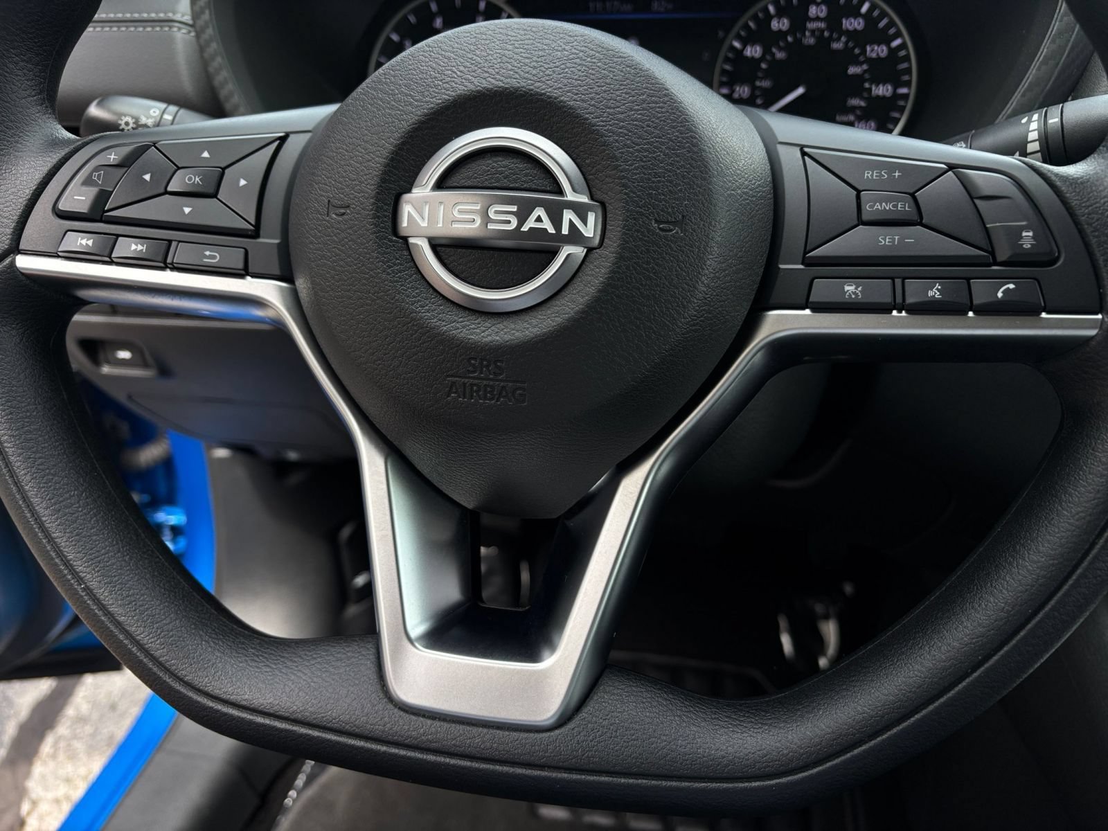 Used 2025 Nissan Sentra SV FWD image 26