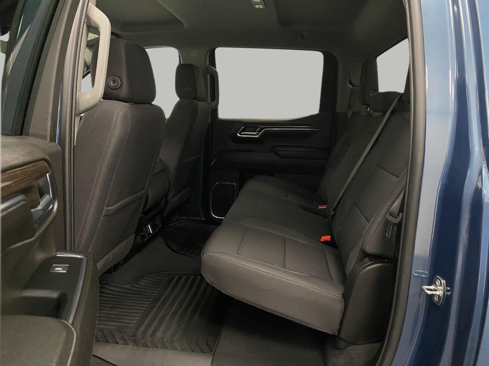Used 2024 Chevrolet Silverado 1500 LT AWD/4WD image 56