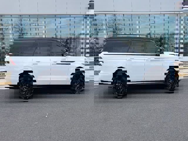 Used 2025 Lincoln Navigator L Black Label image 9