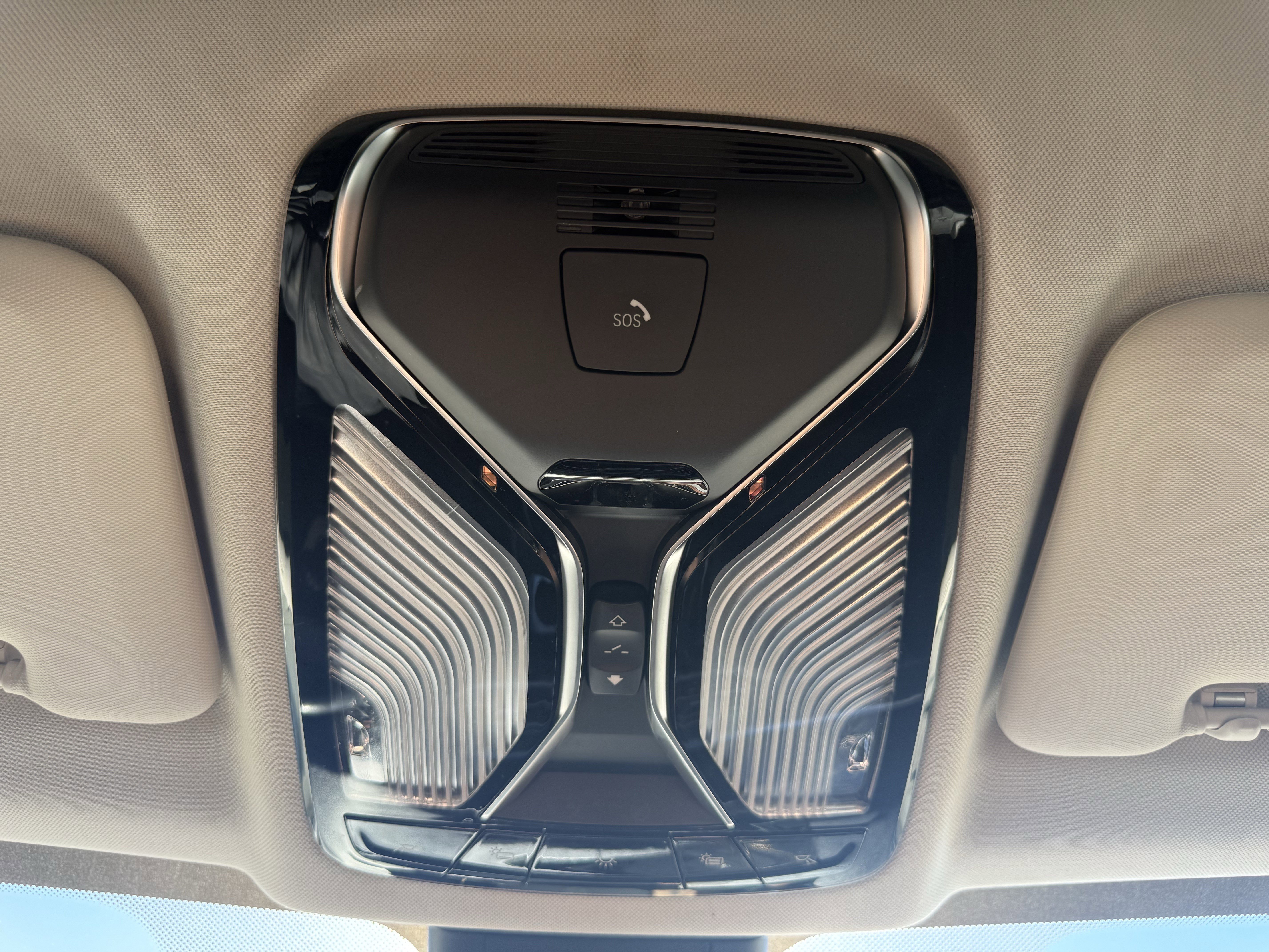 Used 2022 BMW X7 xDrive40i w/ Premium Package image 30