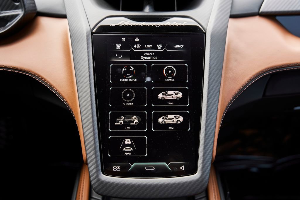 Used 2025 Lamborghini Revuelto AWD/4WD image 73