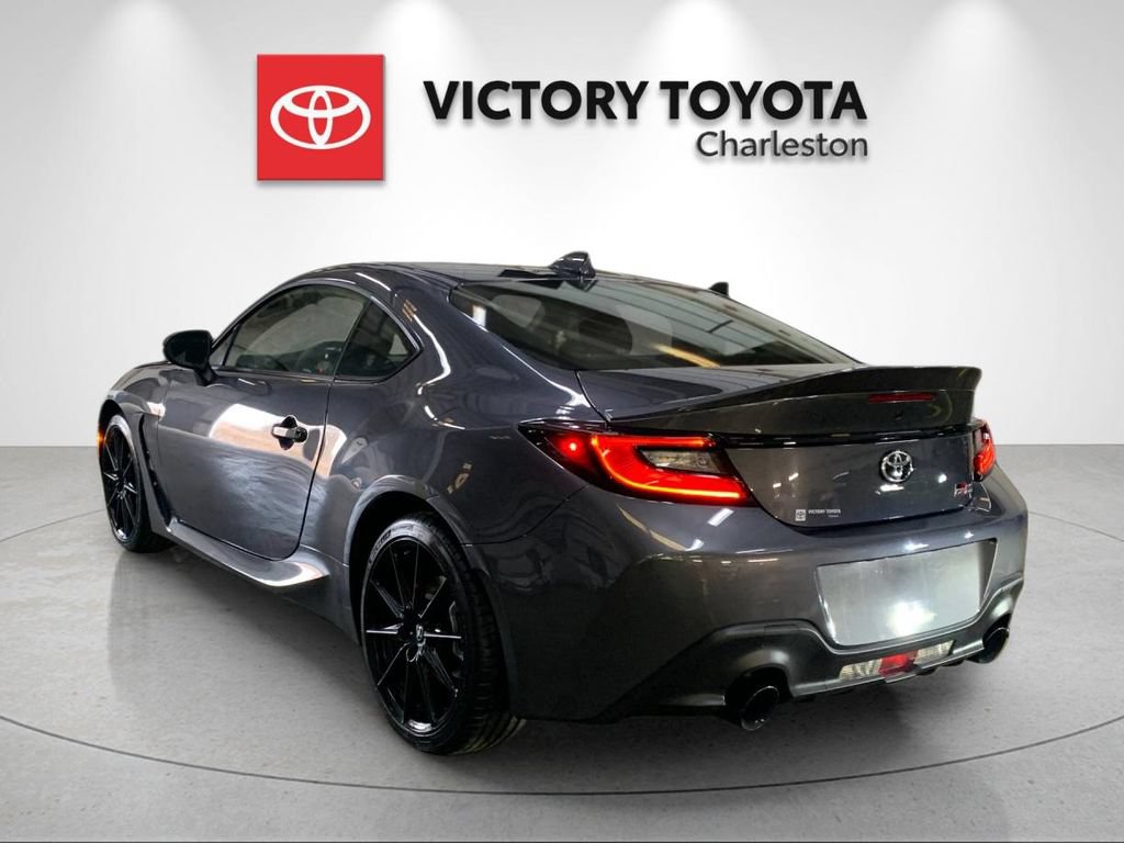 Used 2026 Toyota GR86 Premium w/ ALL Weather Mat Package (TMS) RWD image 3