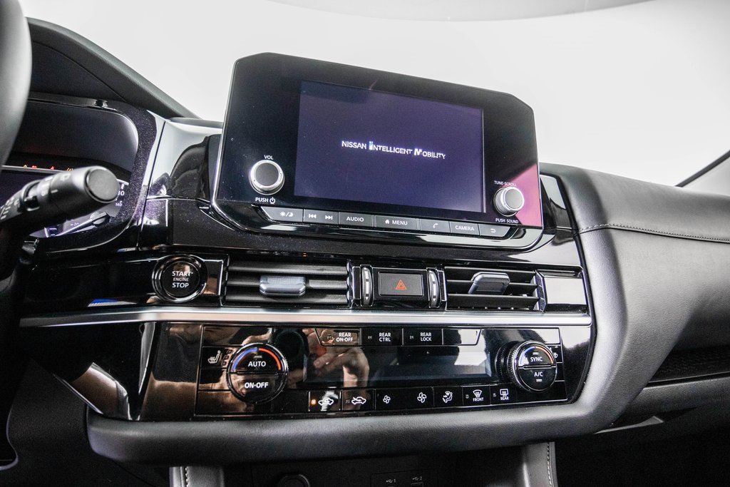 Used 2025 Nissan Pathfinder SV image 26