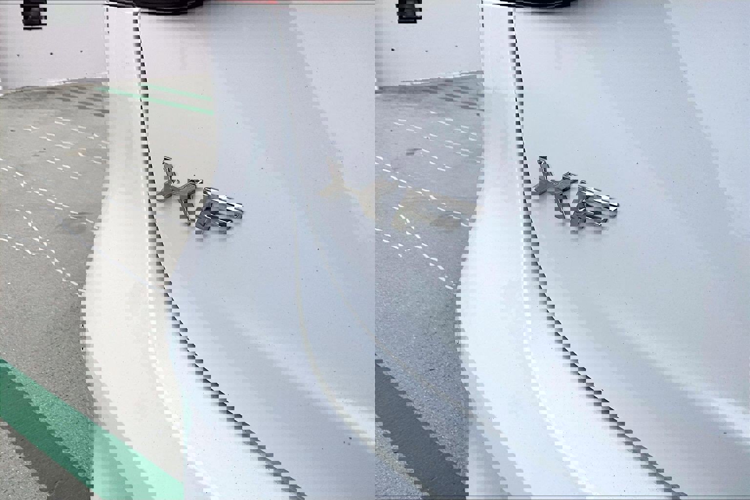 Used 2019 Jaguar XF Prestige image 32