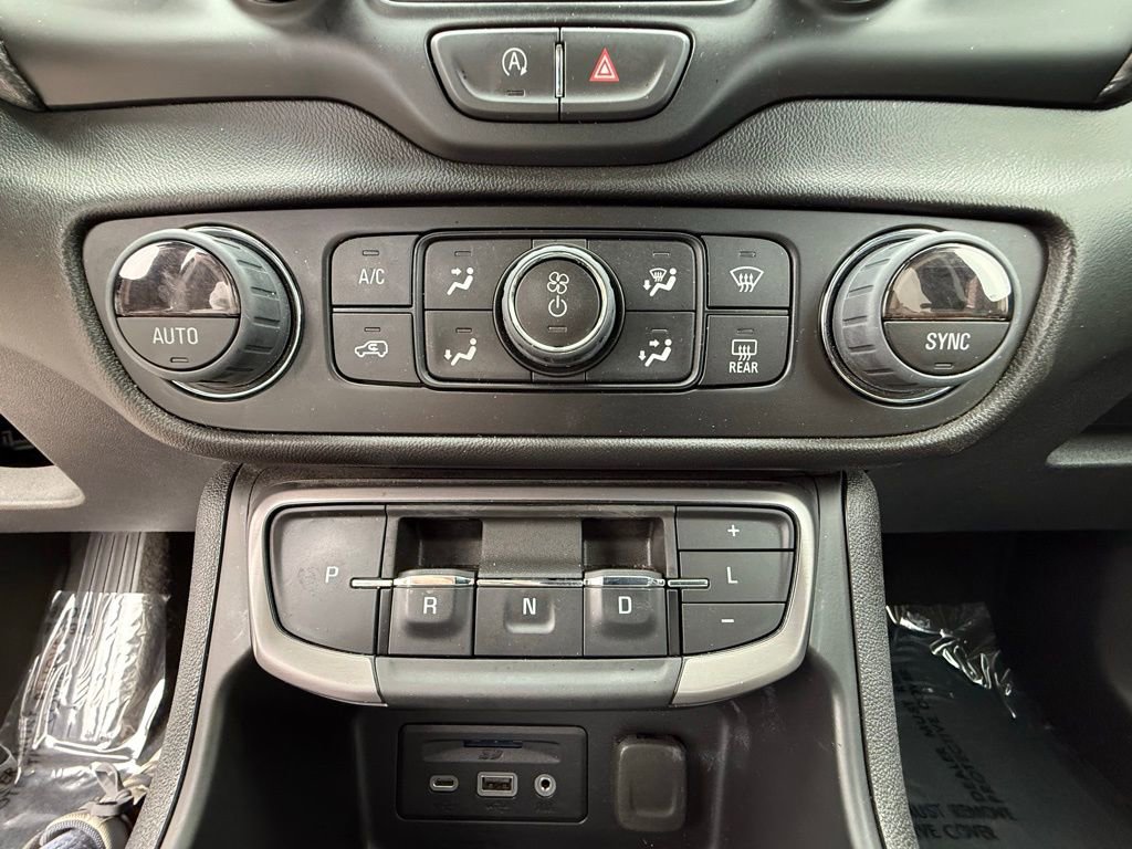Used 2024 GMC Terrain AT4 AWD/4WD image 26