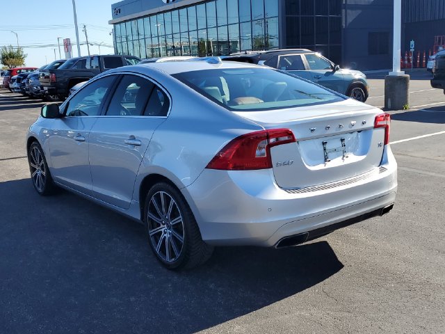 Used 2015 Volvo S60 T5 Platinum w/ Climate Package FWD image 3