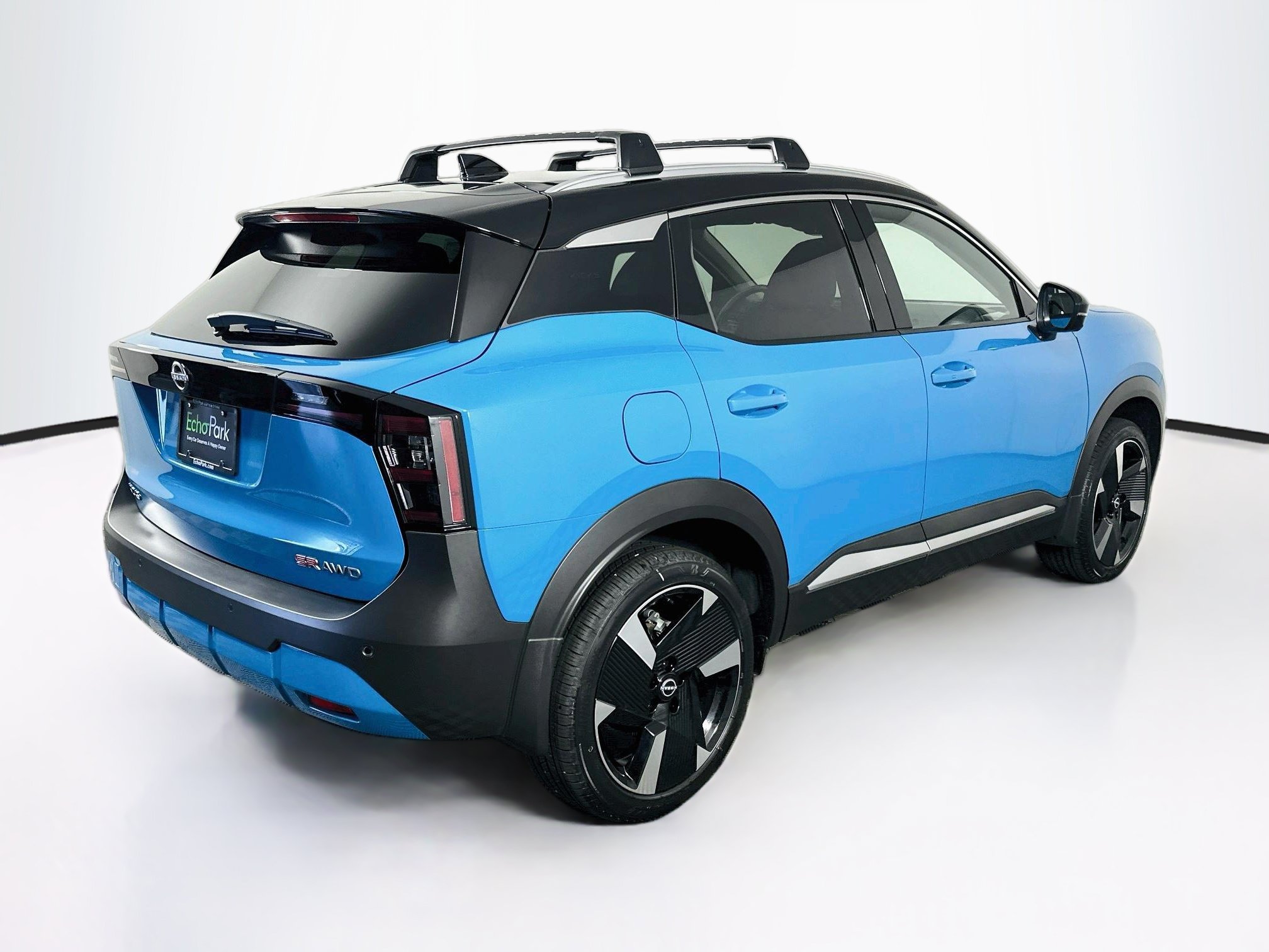 Used 2026 Nissan Kicks SR w/ Cold Weather Package AWD/4WD image 9