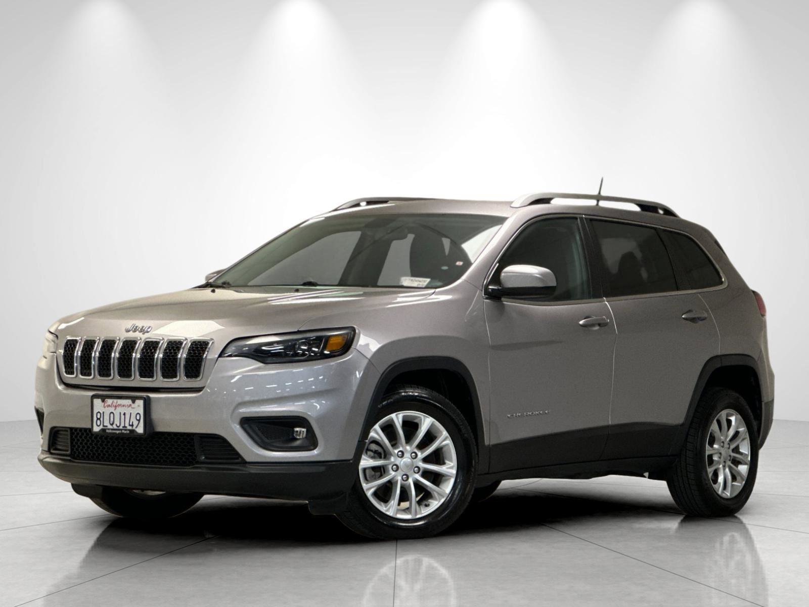 Used 2019 Jeep Cherokee Latitude w/ Popular Appearance Group FWD image 1