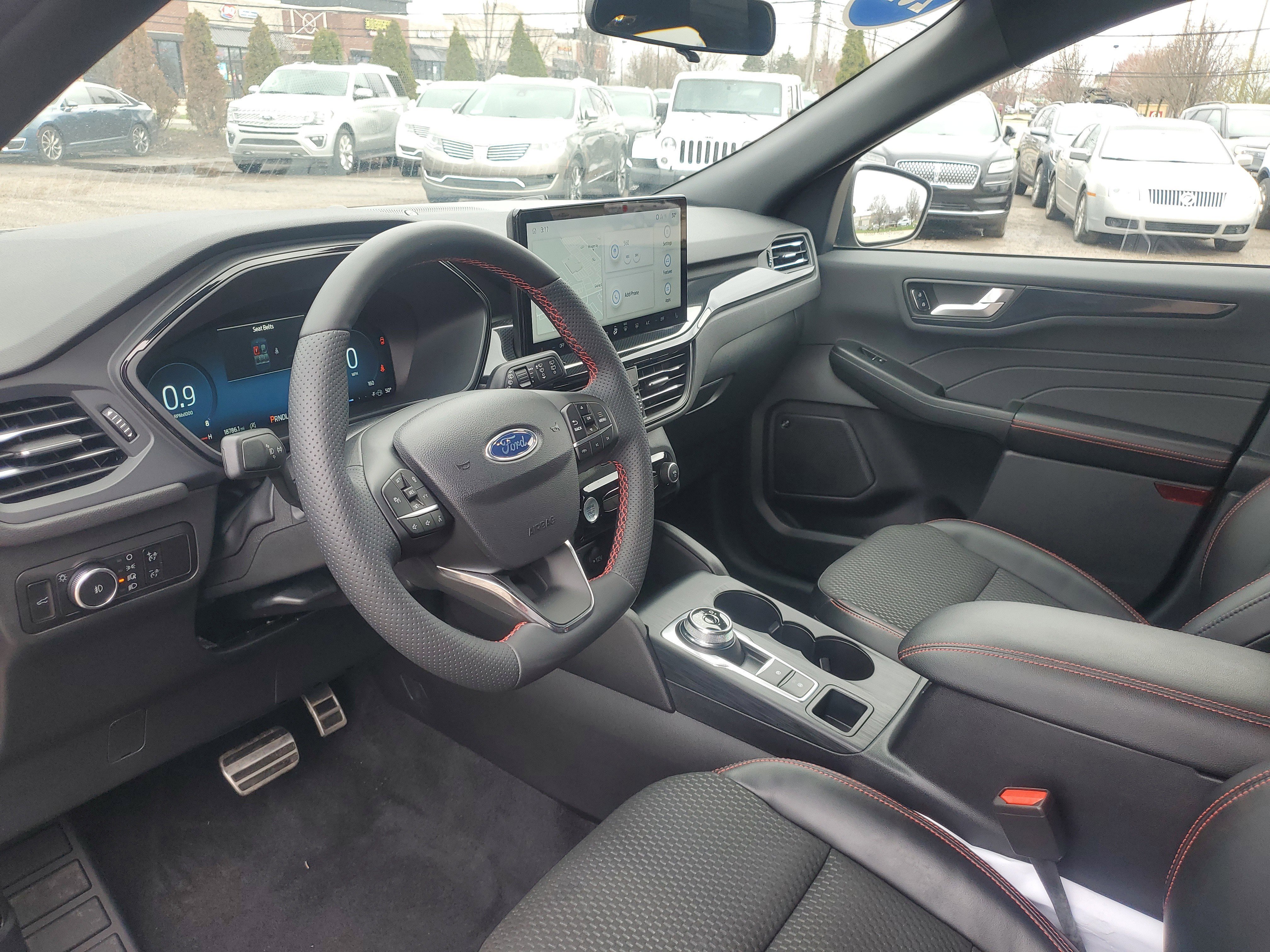 Used 2023 Ford Escape ST-Line Select w/ Tech Pack #2 AWD/4WD image 12