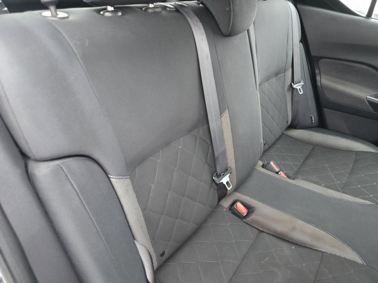 Used 2020 Nissan Kicks S image 20