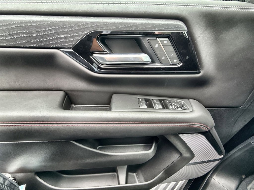 New 2025 GMC Yukon XL AT4 Ultimate image 14
