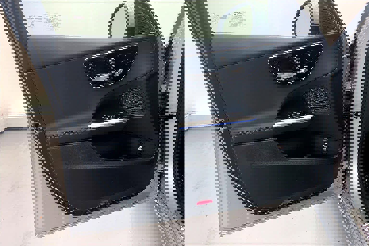 Certified 2023 Mercedes-Benz C 300 Sedan image 20