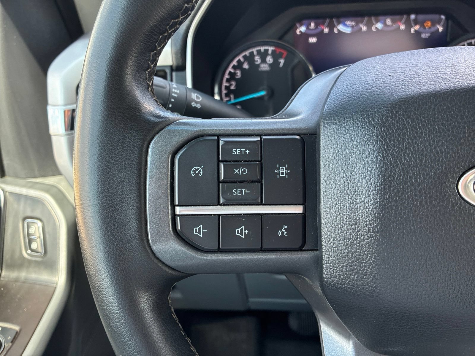 Used 2023 Ford F150 XLT w/ Equipment Group 301A Mid AWD/4WD image 23