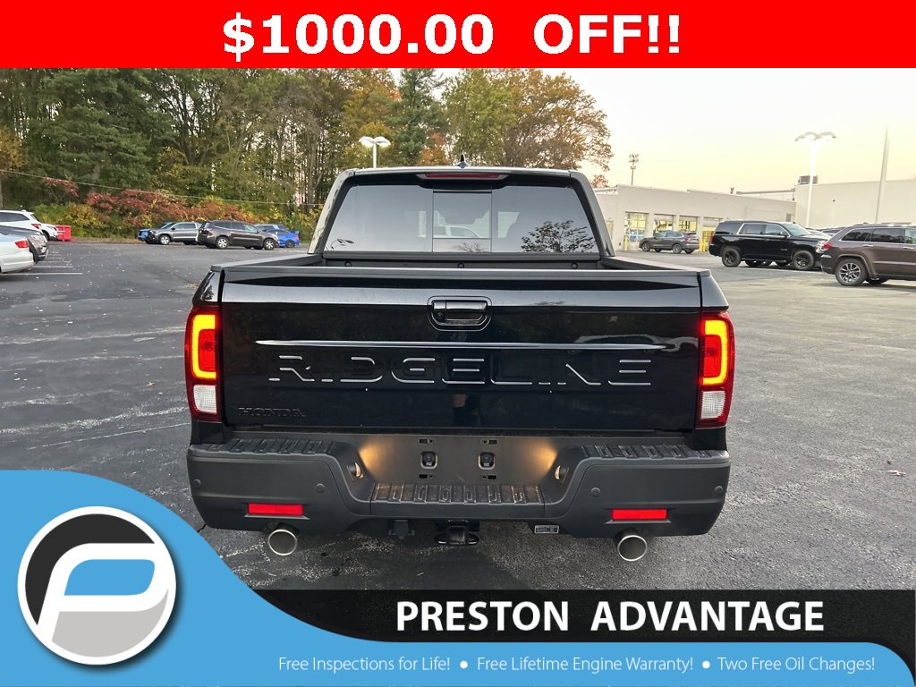 New 2026 Honda Ridgeline Black Edition image 4