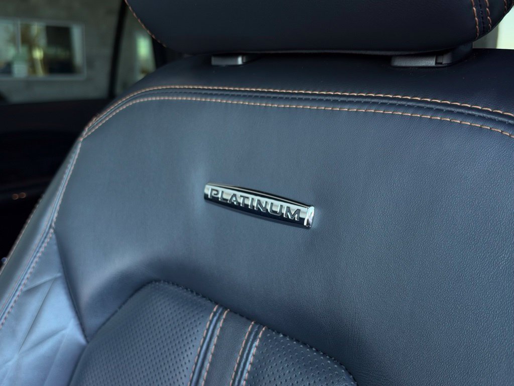 Used 2022 Ford Expedition Platinum AWD/4WD image 6