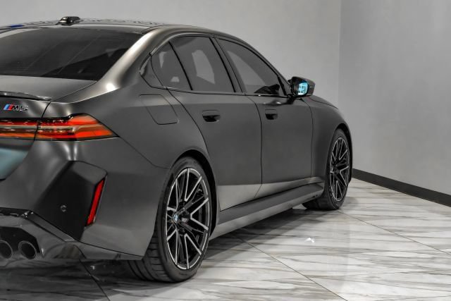 Used 2026 BMW M5 w/ Carbon Package AWD/4WD image 13