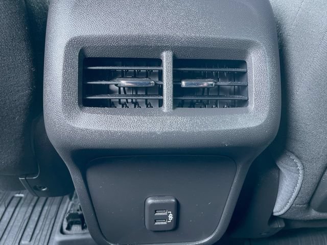 Used 2024 GMC Terrain SLE w/ Driver Convenience Package FWD image 21