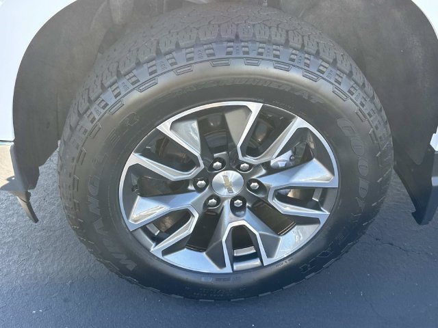 Certified 2024 Chevrolet Silverado 1500 LT AWD/4WD image 30