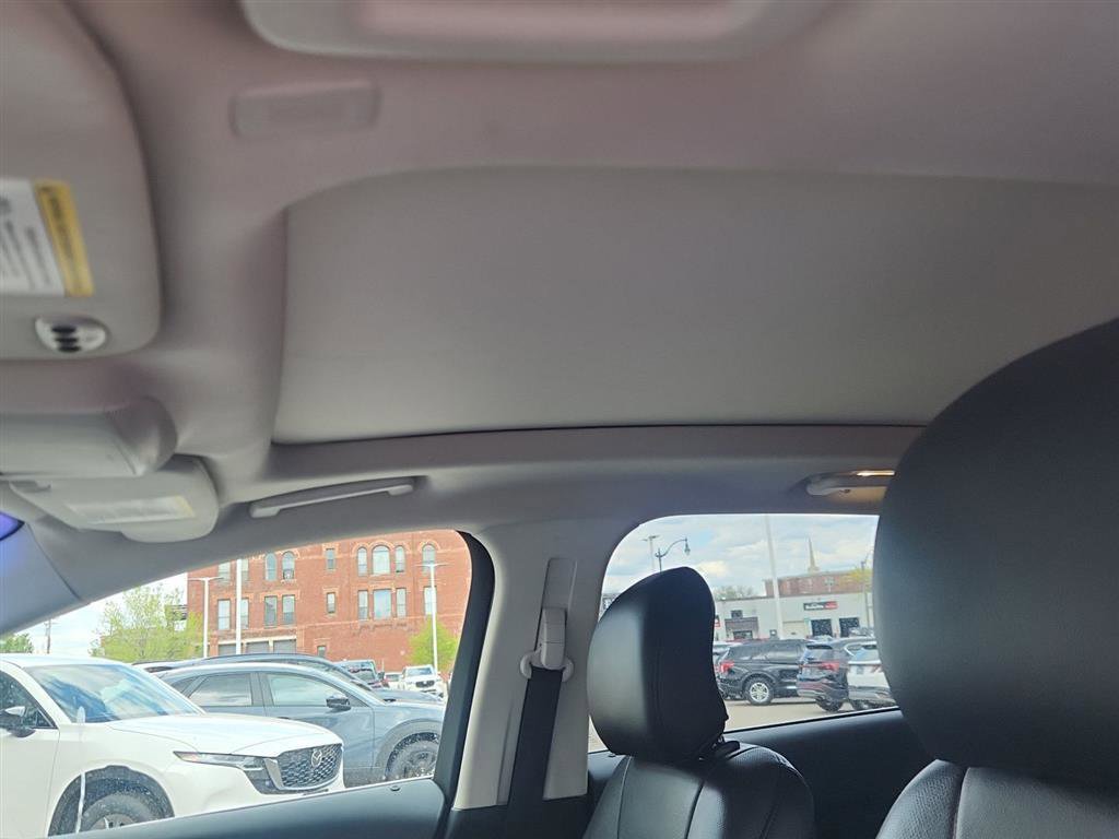 Used 2019 Ford Edge Titanium w/ Equipment Group 301A AWD/4WD image 13