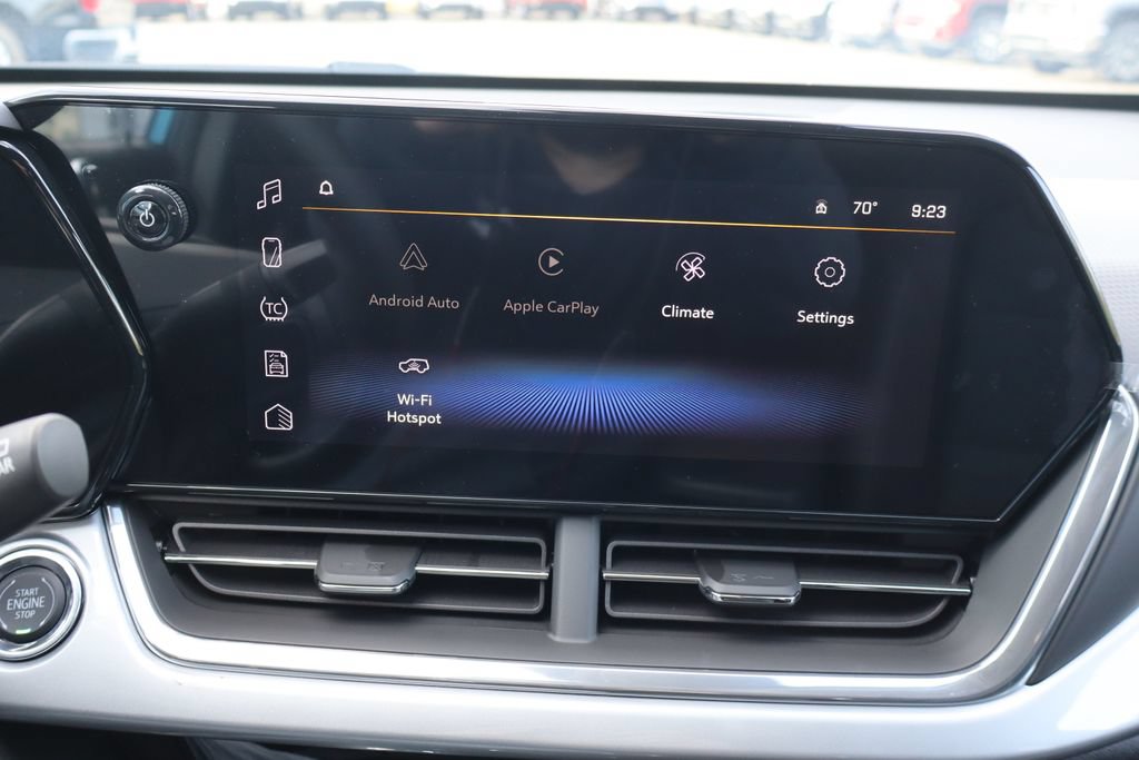 New 2026 Chevrolet Trax LT w/ Midnight Edition FWD image 11