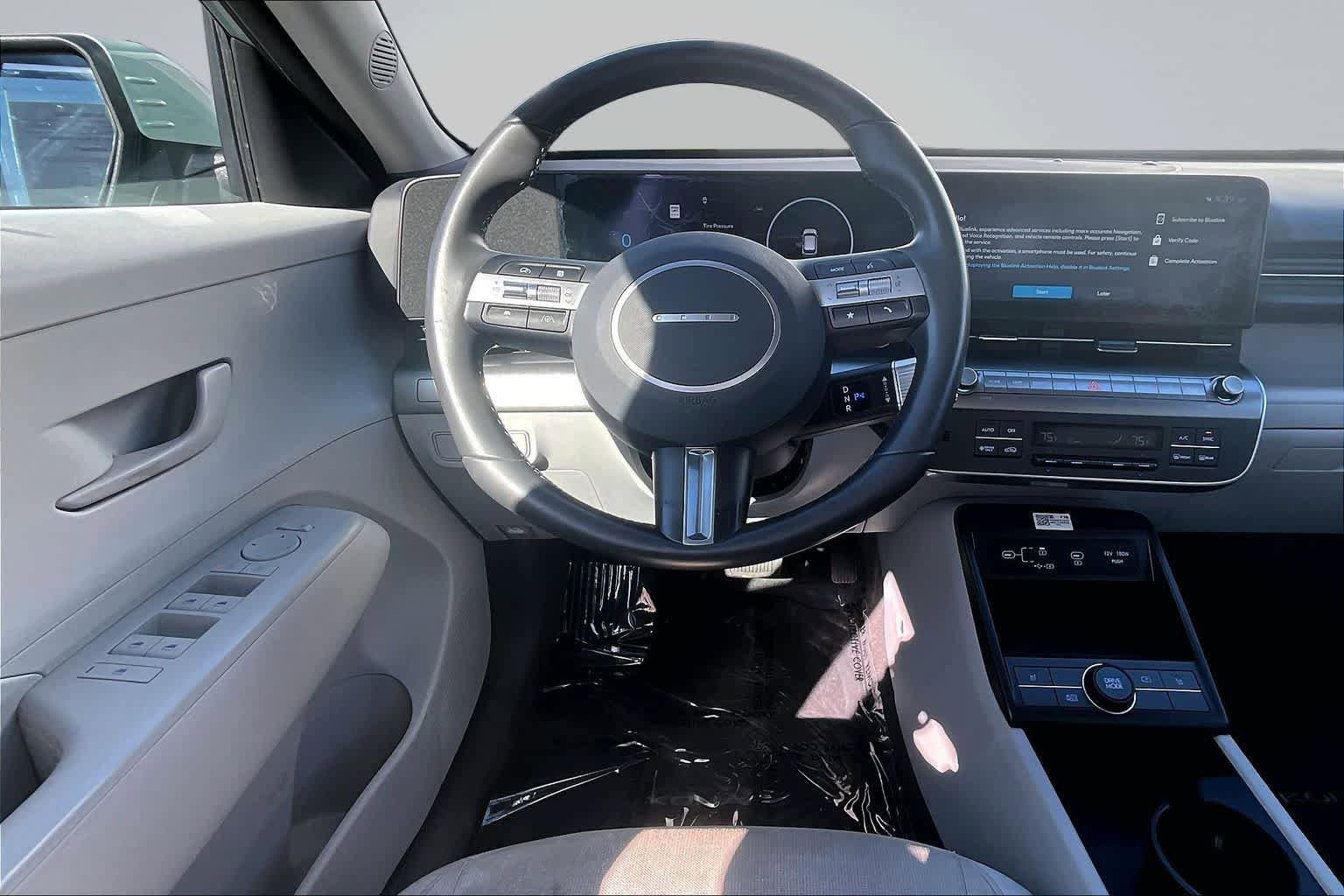 Used 2024 Hyundai Kona SEL FWD image 15