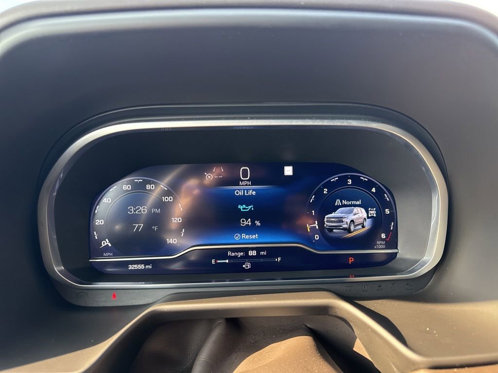 Used 2023 Chevrolet Suburban Z71 w/ Luxury Package image 28