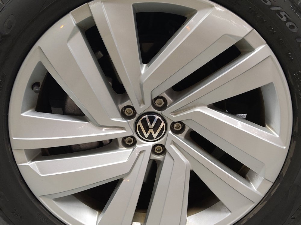 Used 2023 Volkswagen Atlas Cross Sport SE FWD image 31