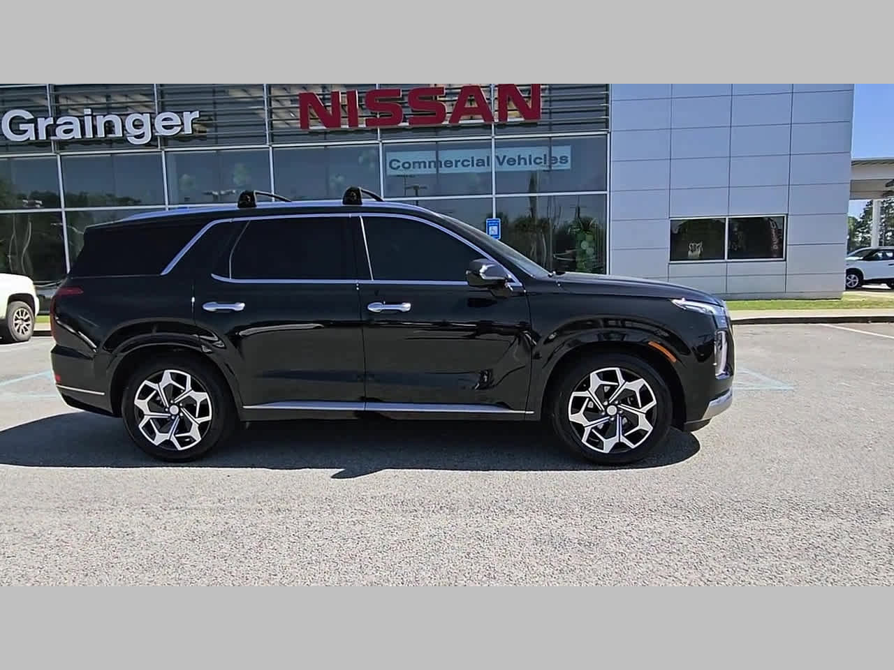 Used 2022 Hyundai Palisade Calligraphy image 37