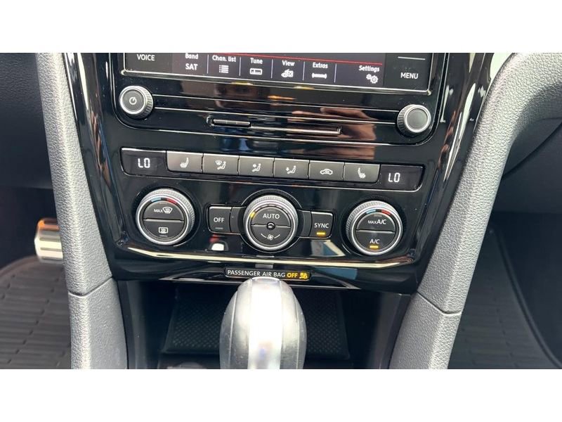 Used 2020 Volkswagen Passat 2.0T SEL FWD image 15