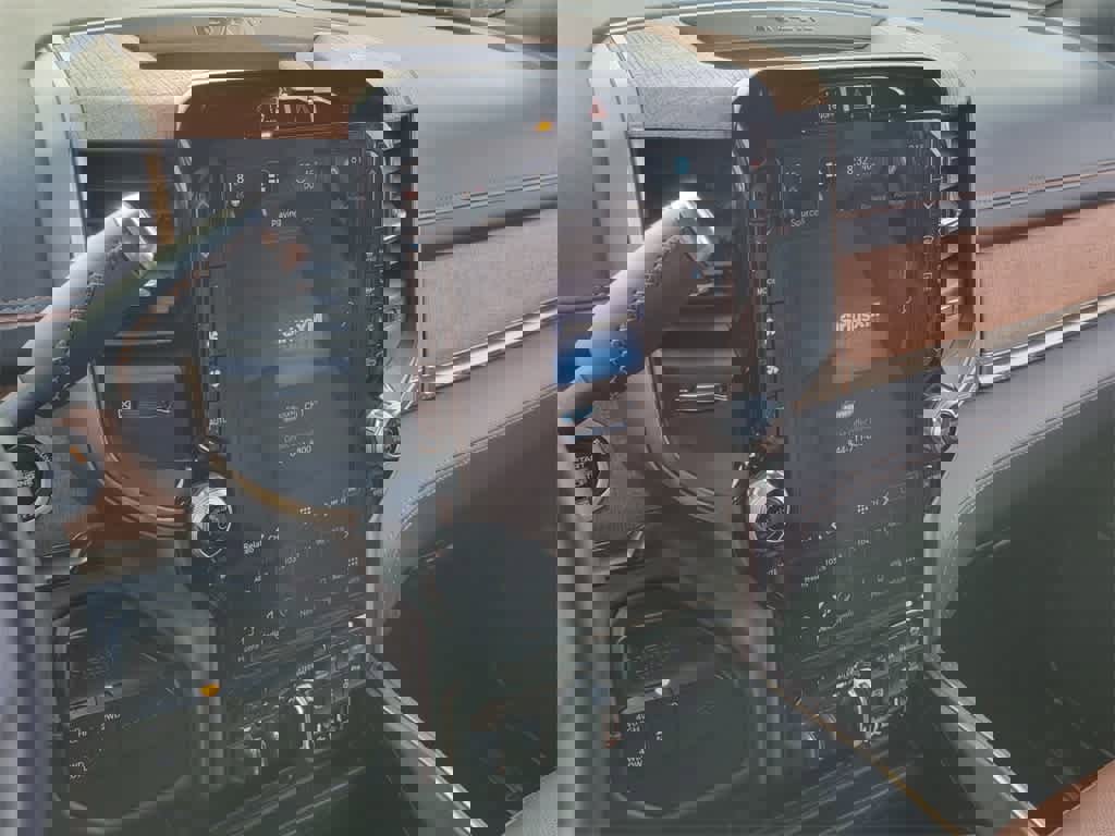 Used 2023 RAM 3500 Limited image 20