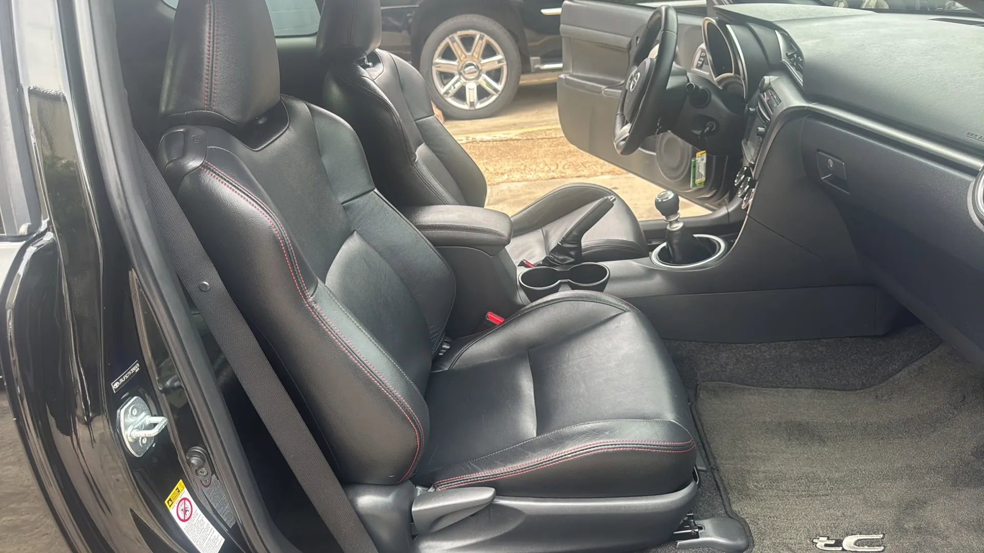 Used 2015 Scion tC FWD image 17