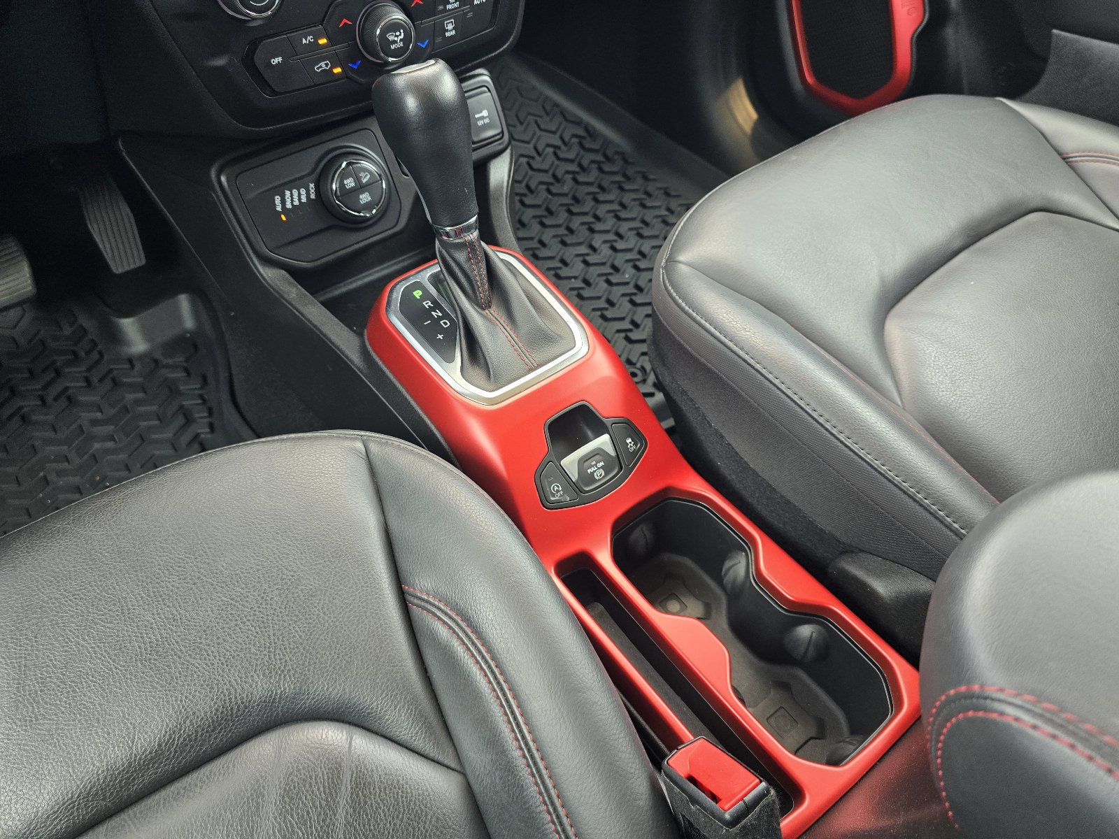 Used 2021 Jeep Renegade Trailhawk w/ Luxury Group III AWD/4WD image 17