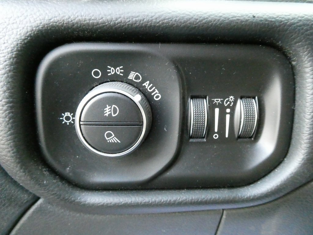 Used 2020 RAM 3500 Laramie image 24