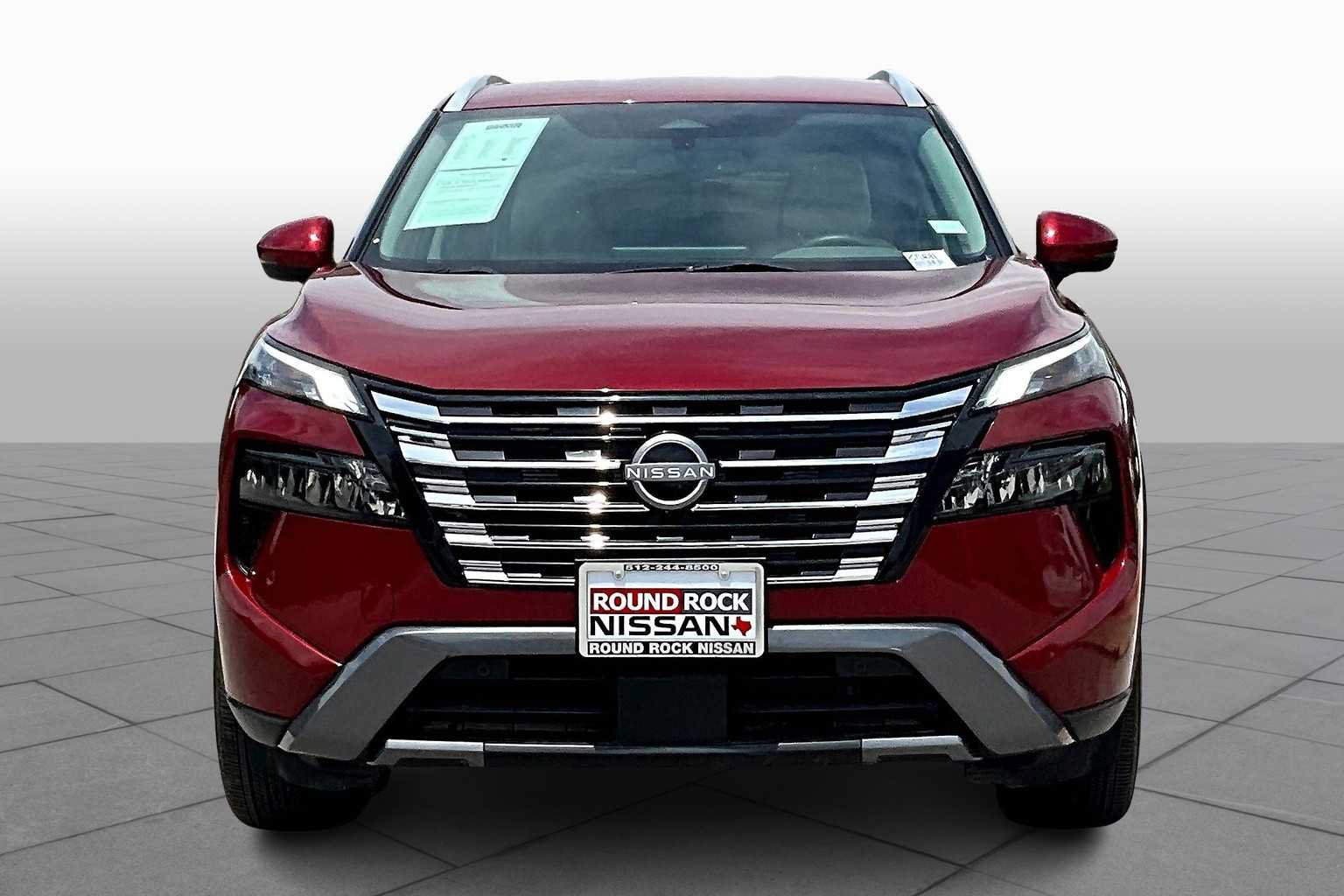 Used 2024 Nissan Rogue SL FWD image 4