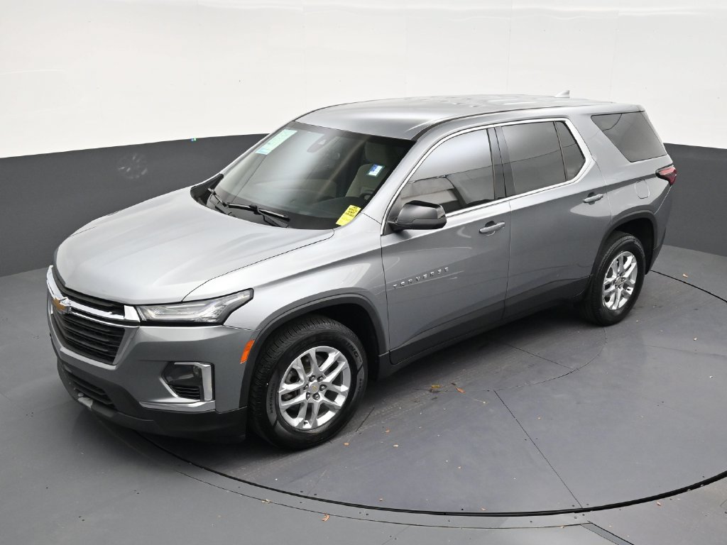 Used 2023 Chevrolet Traverse LS FWD image 12