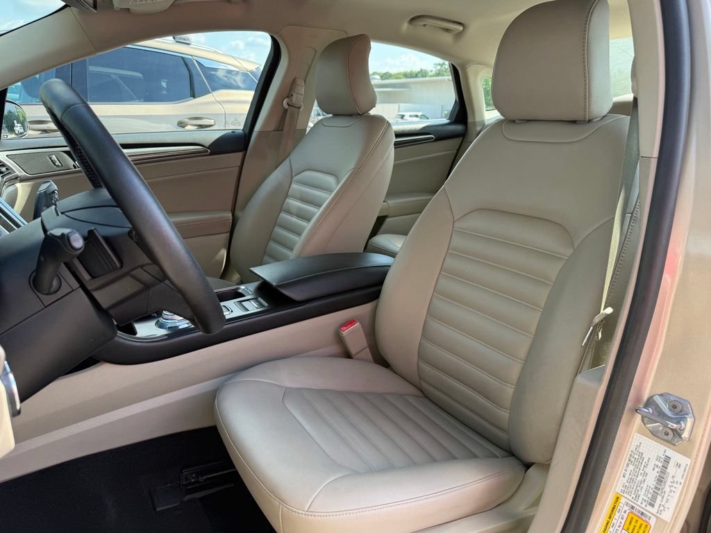 Used 2019 Ford Fusion SEL FWD image 19