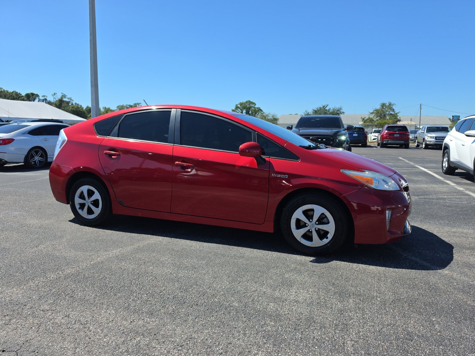 Used 2015 Toyota Prius Two FWD image 2