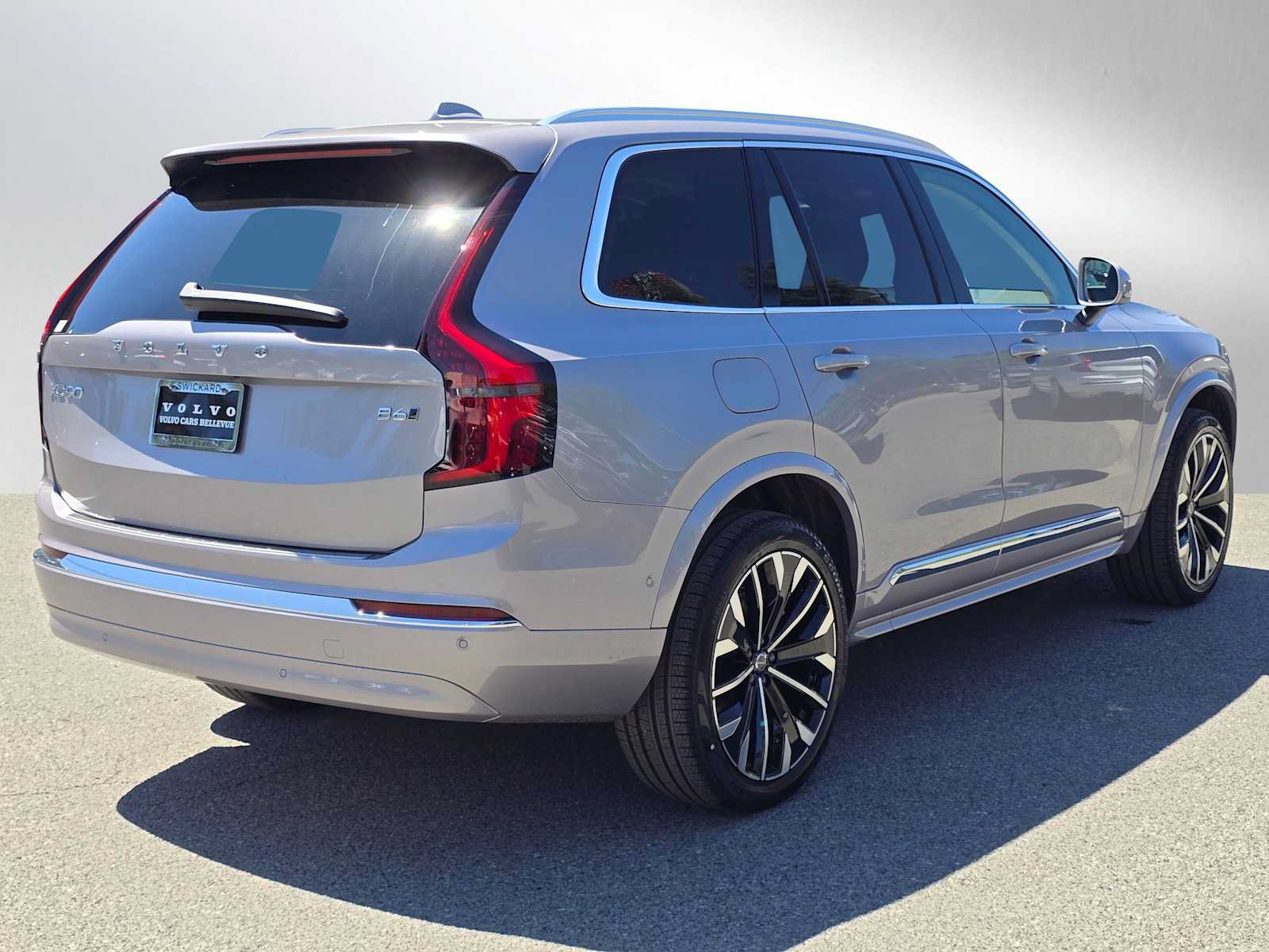 New 2026 Volvo XC90 B6 Plus w/ Protection Package AWD/4WD image 3