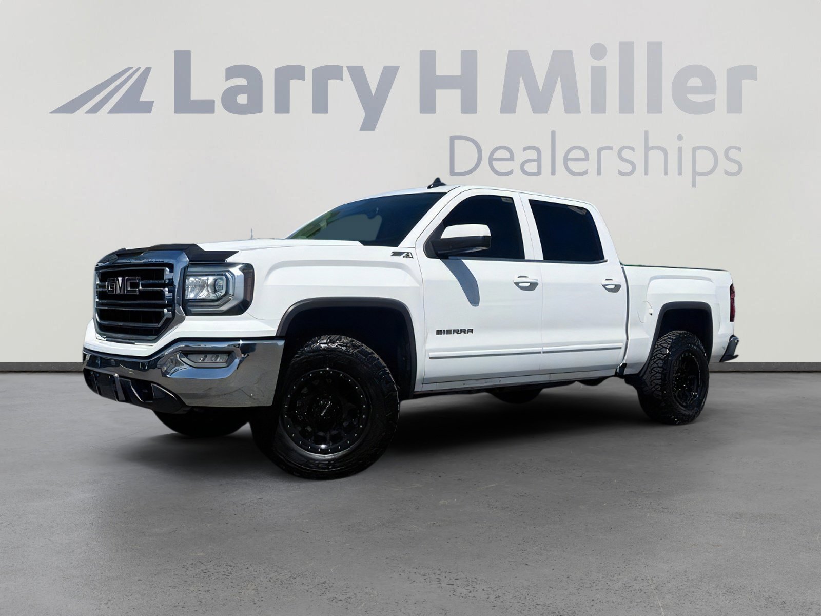 Used 2018 GMC Sierra 1500 SLE w/ SLE Fleet Preferred Package AWD/4WD image 2