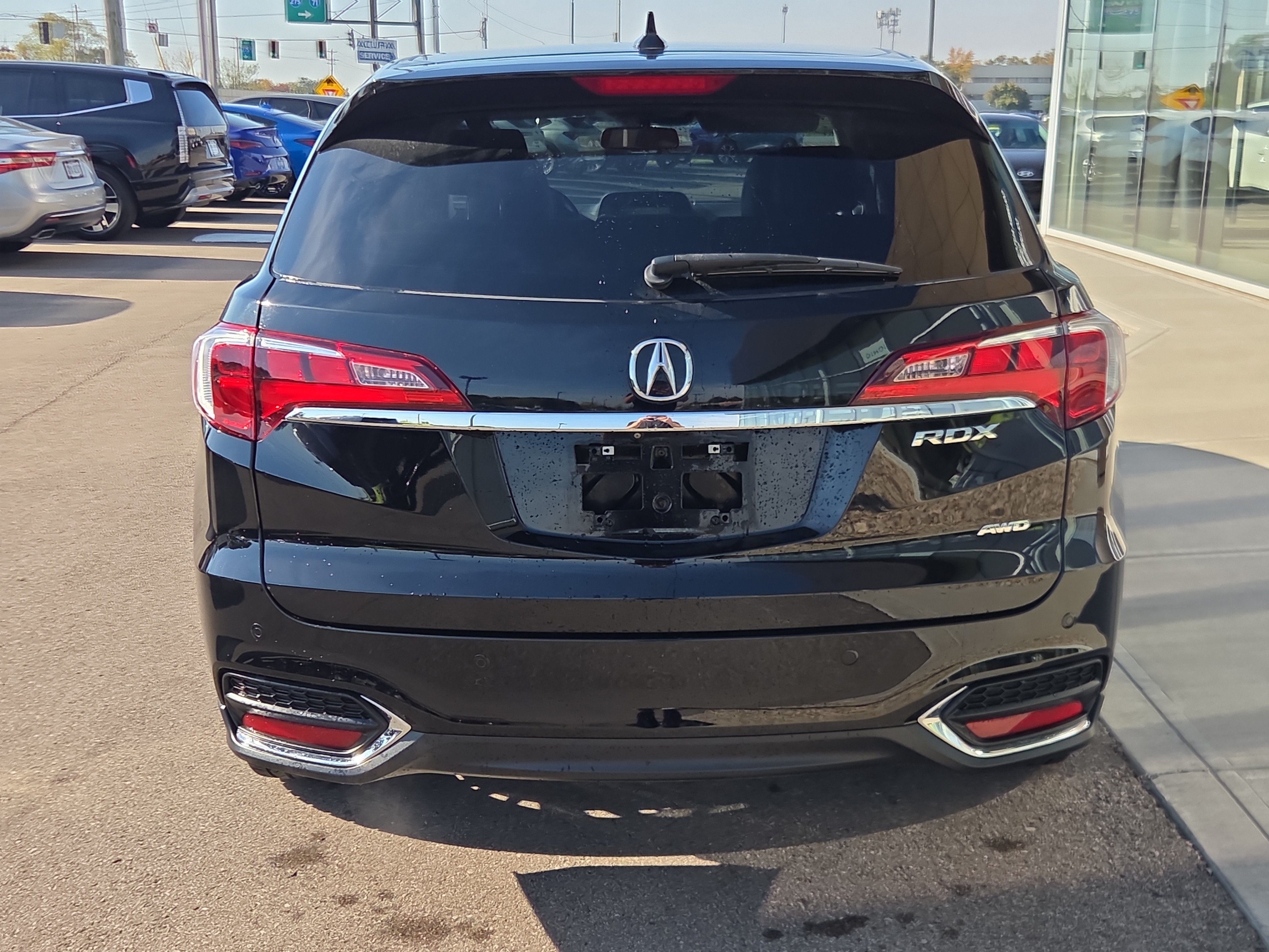 Used 2018 Acura RDX w/ Advance Package AWD/4WD image 4
