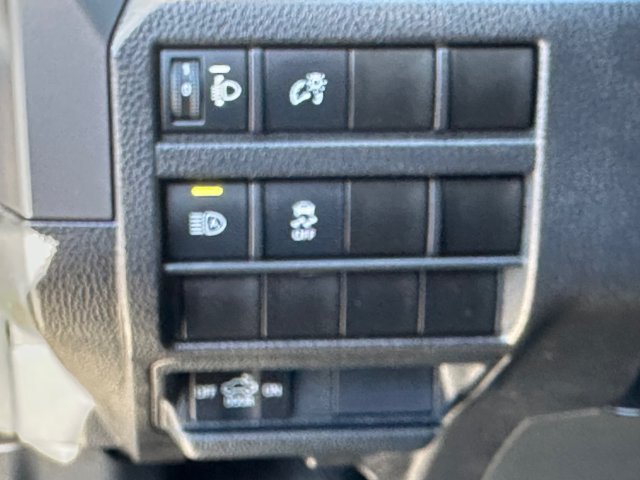 Certified 2025 Toyota Tacoma SR5 AWD/4WD image 21