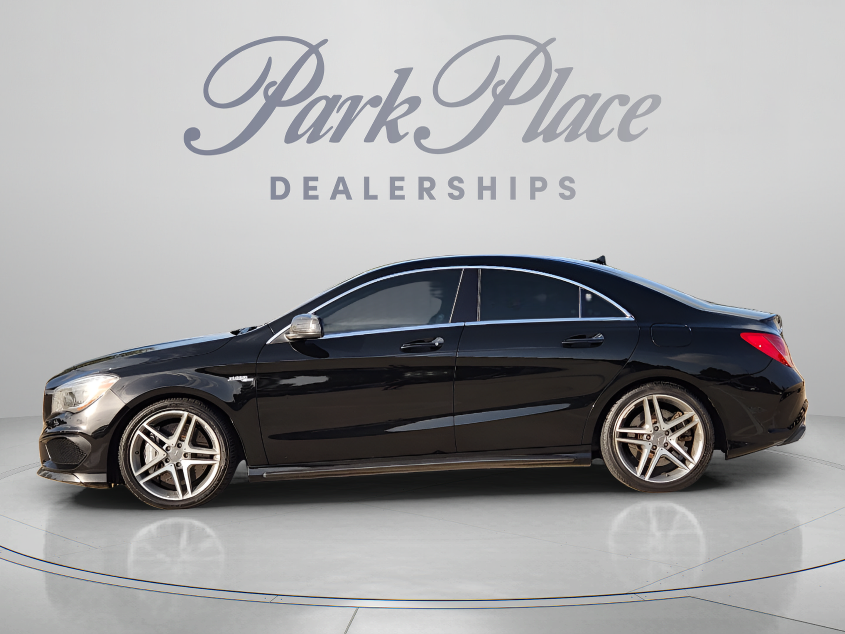 Used 2015 Mercedes-Benz CLA 45 AMG 4MATIC image 2