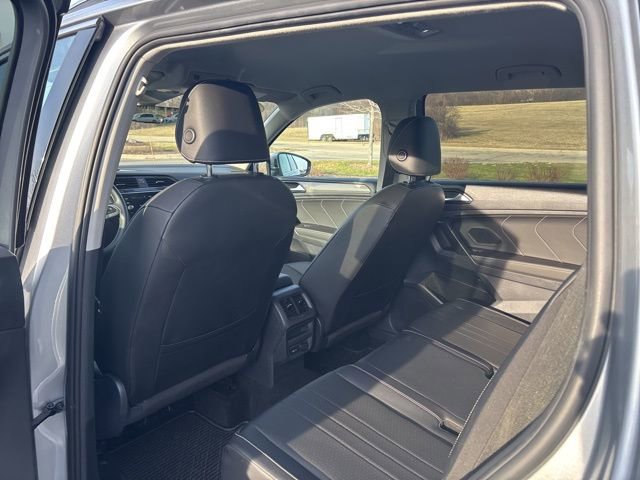Used 2022 Volkswagen Tiguan SE image 33